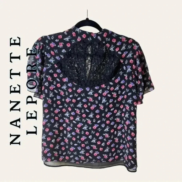 0724.‎ NANETTE LEPORE SHORT FLUTTER SLEEVE BLOUSE FLORAL DESIGN 100% SILK - Picture 1 of 9
